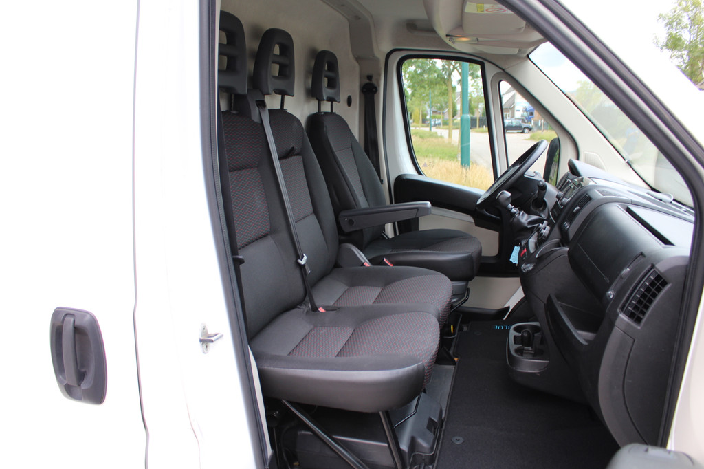 Peugeot Boxer 33 2.0 BlueHDI 130PK Euro6 L3H2 Premium Pack â Easy loader laadklep â 3-zits â nette bus 8