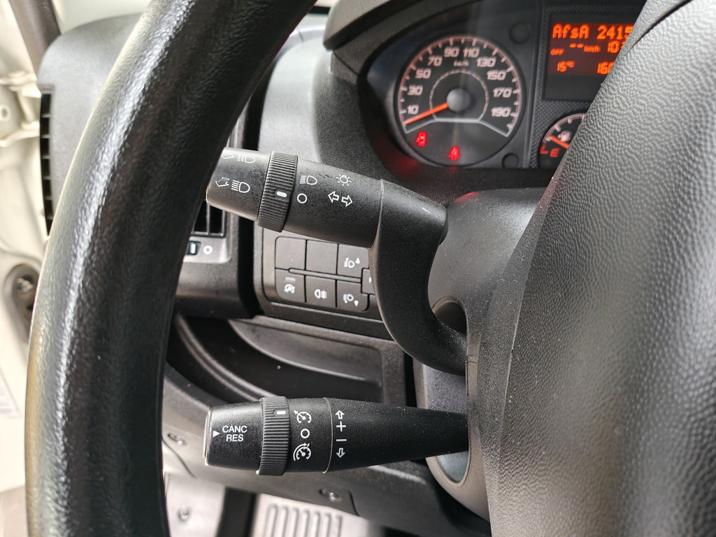 Peugeot Boxer 333 2.2 BlueHDi 120 L2H2 2xSchuifdeuren, Camera, CC, 20