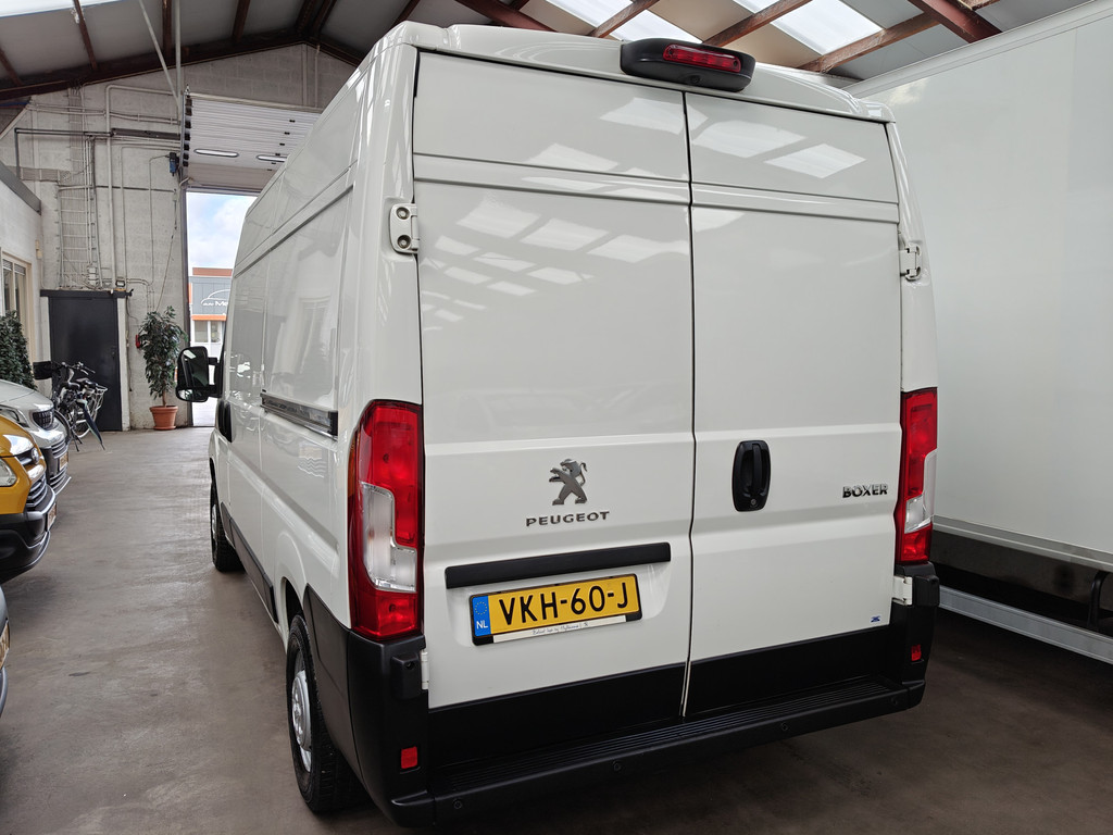 Peugeot Boxer 333 2.2 BlueHDi 120 L2H2 2xSchuifdeuren, Camera, CC, 7