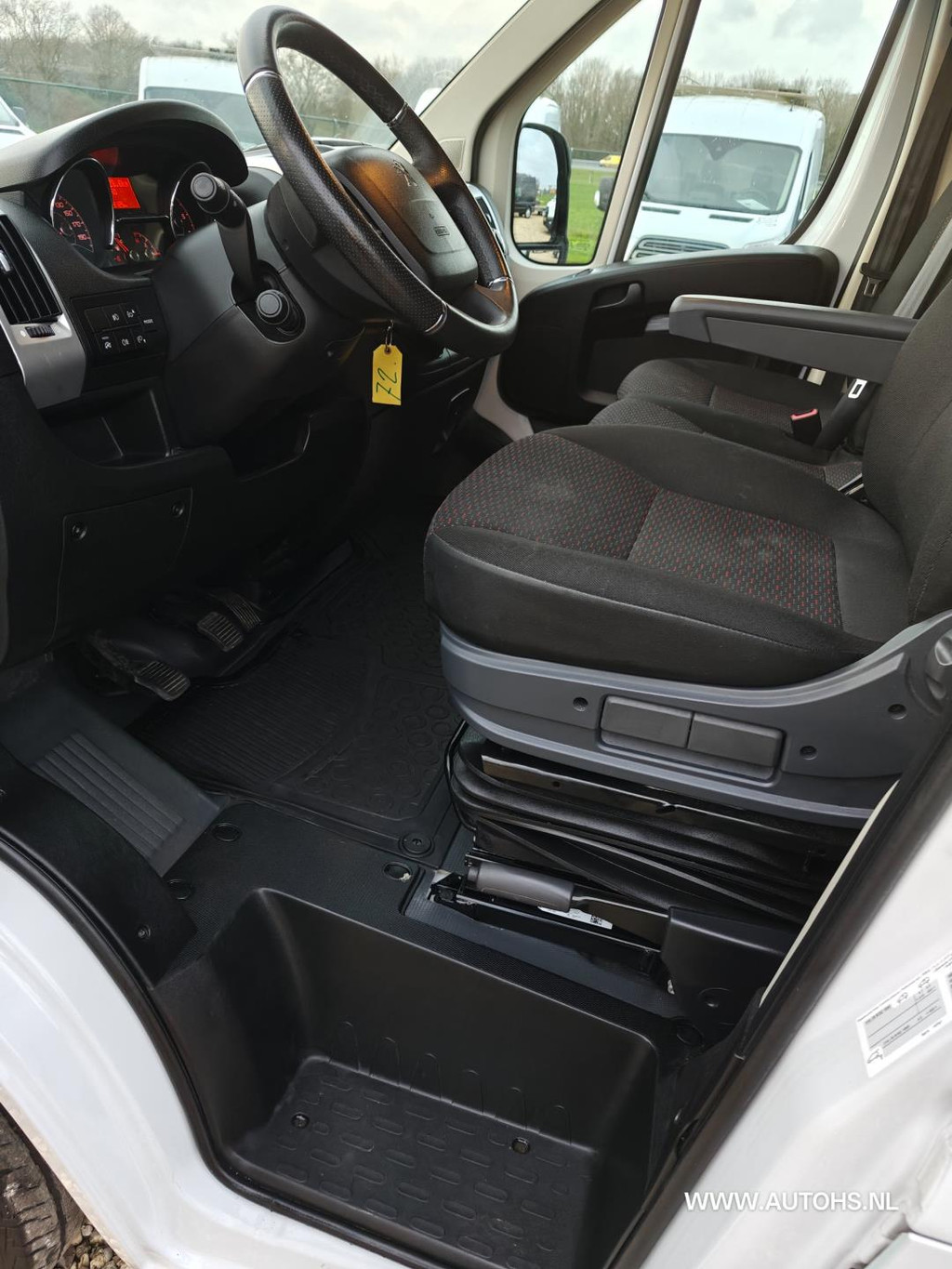 Peugeot Boxer 333 2.2 BlueHDi 140 PK, L3H2 Premium , Euro 6 , 1e Eig. Apk dec. 2026 , Clima , cruise , camera , navi 12