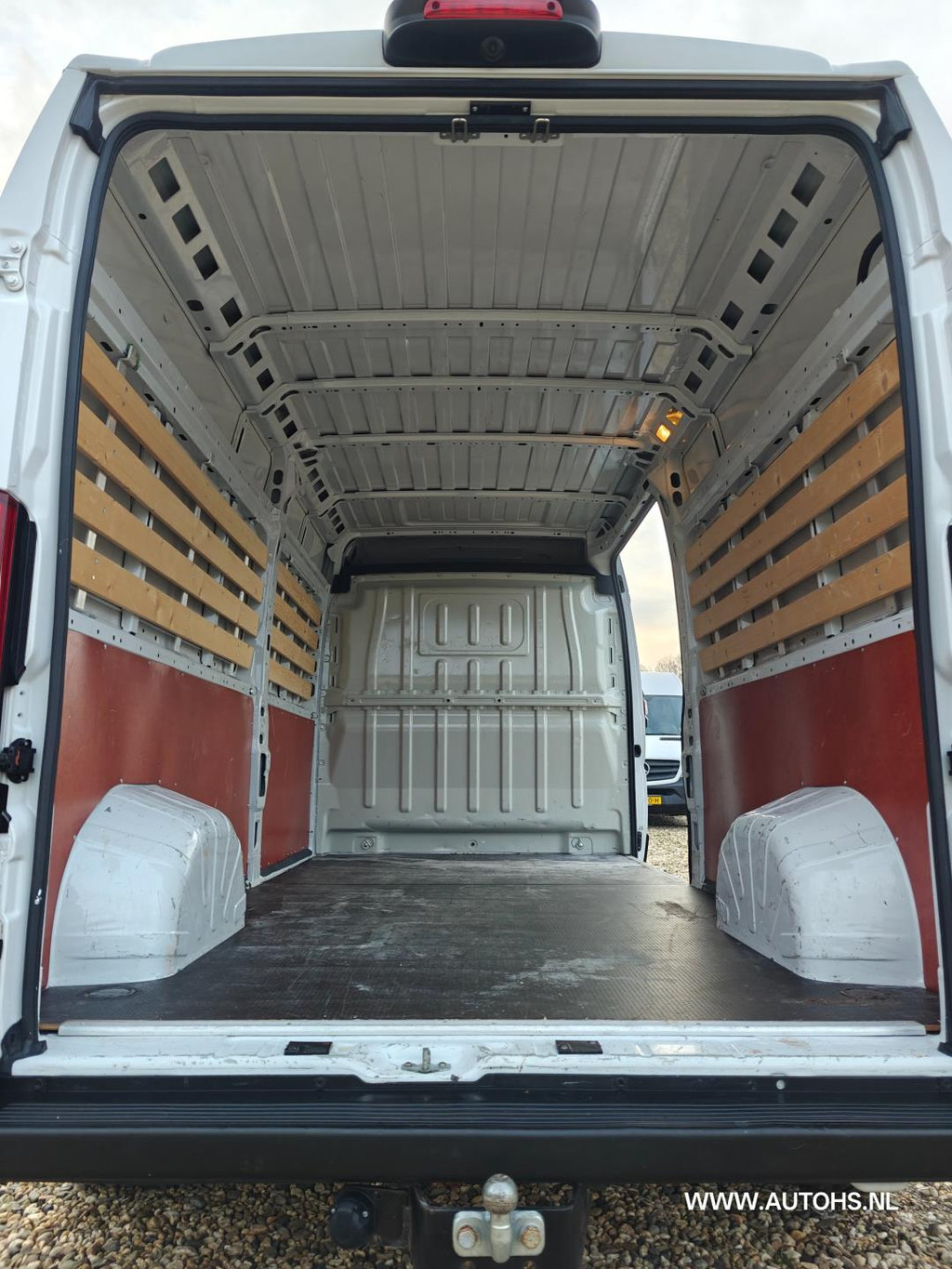 Peugeot Boxer 333 2.2 BlueHDi 140 PK, L3H2 Premium , Euro 6 , 1e Eig. Apk dec. 2026 , Clima , cruise , camera , navi 21