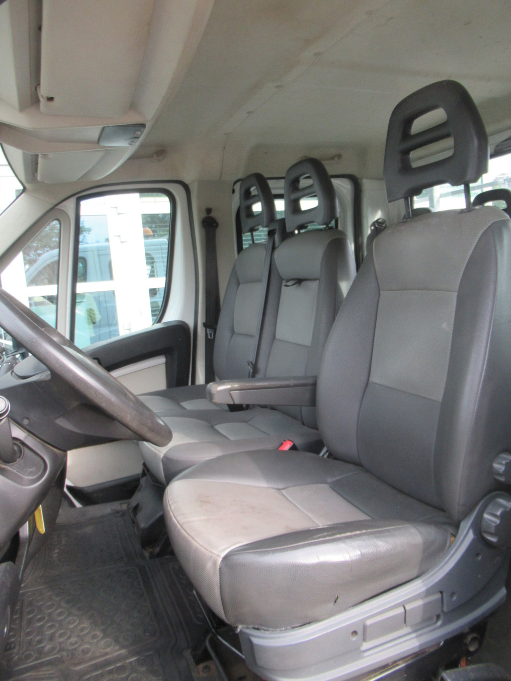 Peugeot Boxer 335 2.2 HDI L3 XR DOKA Dubbelcabine Engine broken 8