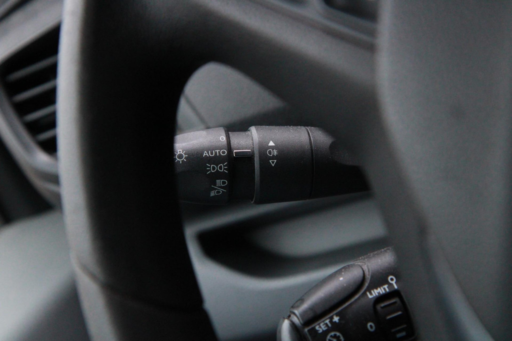 Peugeot Expert 1.5 BlueHDI 100PK L2H1 Standard Premium / Trekhaak / App connect 18