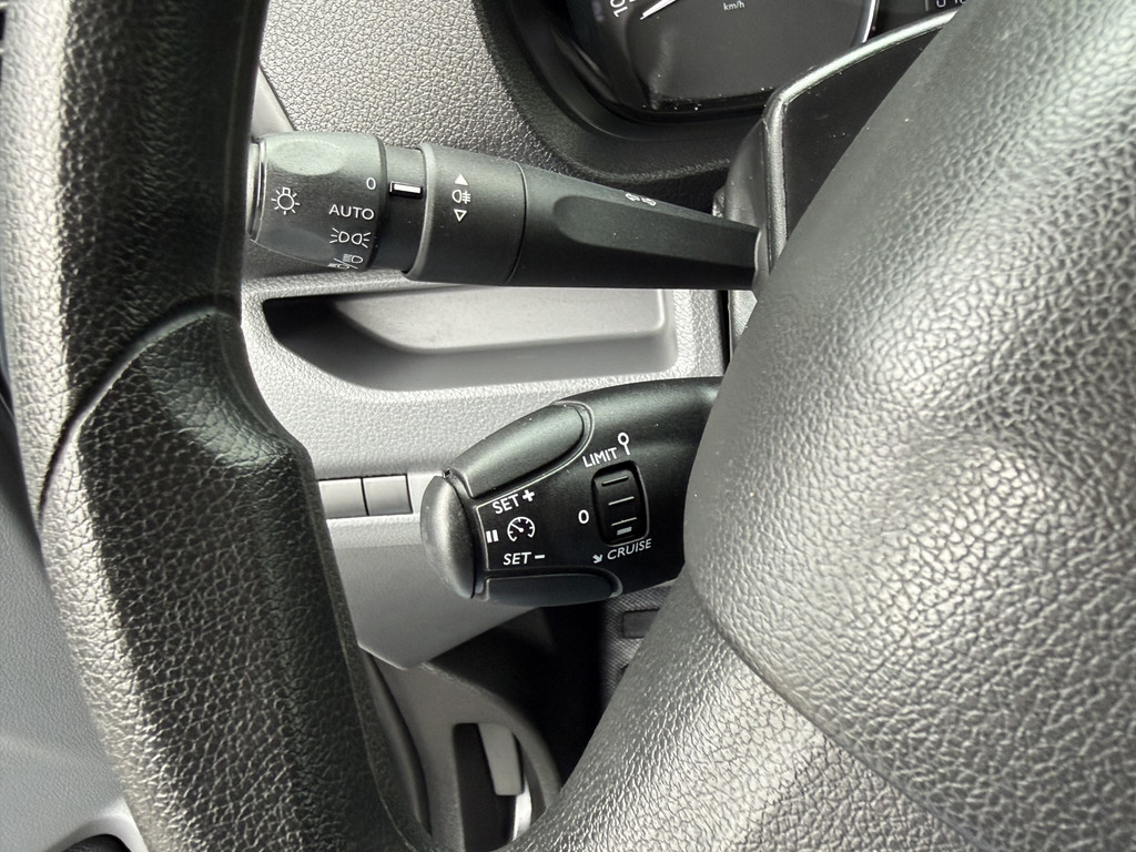 Peugeot Expert 1.5 BlueHDI 102 PK / L2H1 / TREKHAAK / AIRCO / CRUISE / 48.216 KM!! / PDC 11