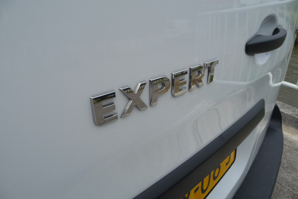Peugeot Expert 1.5 BlueHDI 120 pk S&S L2 trekhaak Navi, carplay 18