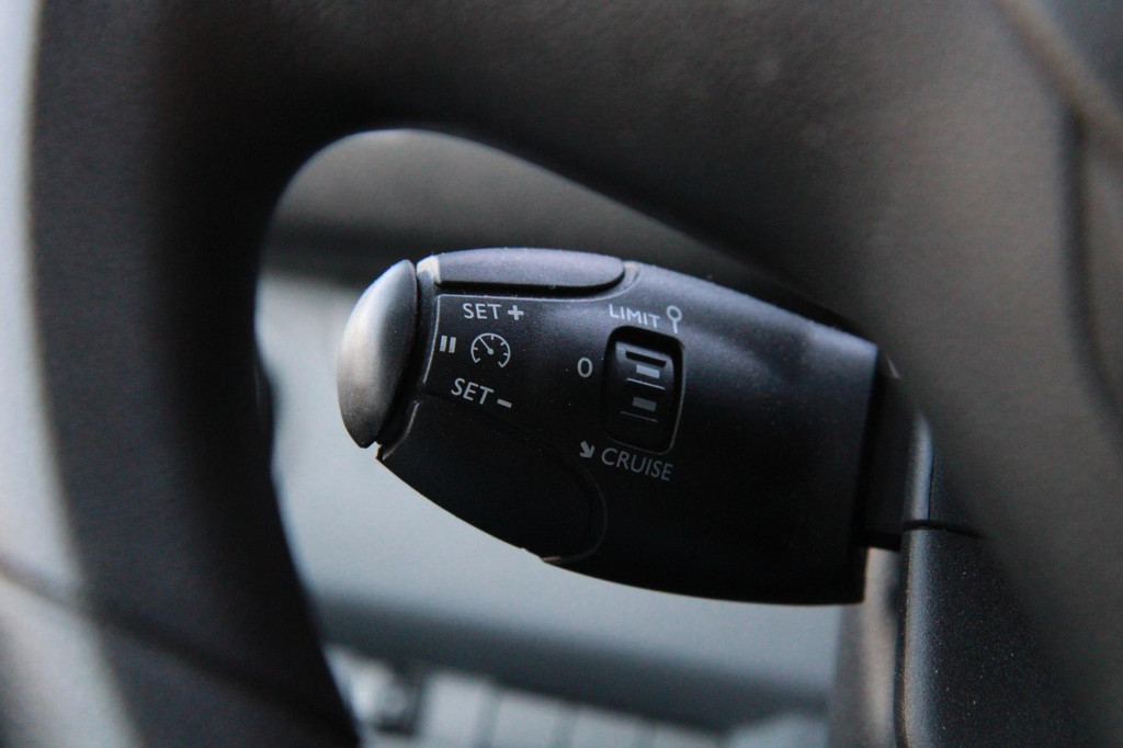 Peugeot Expert 2.0 BlueHDI 120PK Standard Pro / Cruise / App connect / PDC 2x 16