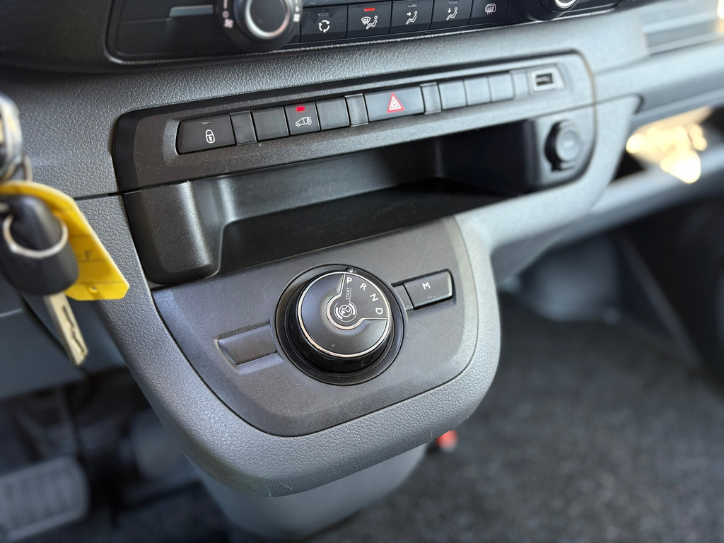 Peugeot Expert 2.0 BlueHDI 122 PK|1e EIG|AUTOMAAT|NAP|cruise|airco|achteruitrijcamera|apple carplay|trekhaak|navi|drie zitplaatsen 18