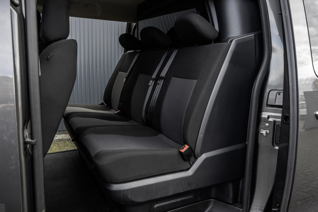 Peugeot Expert 2.0 BlueHDI 122PK | L3H1 | DC | Xenon | Automaat | Schakelflippers | Carplay | Camera | 5-Persoon 7