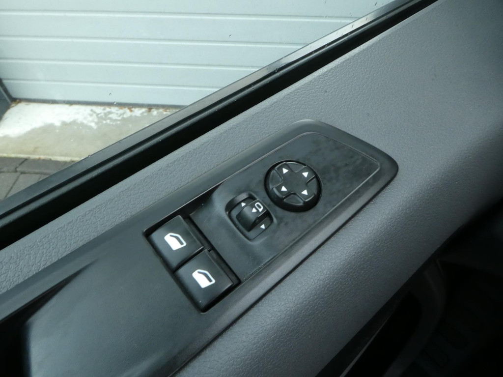Peugeot Expert 2.0 BlueHDI 122pk Automaat, Navigatie, Camera, 3-Zits, Cruisecontrol. 18
