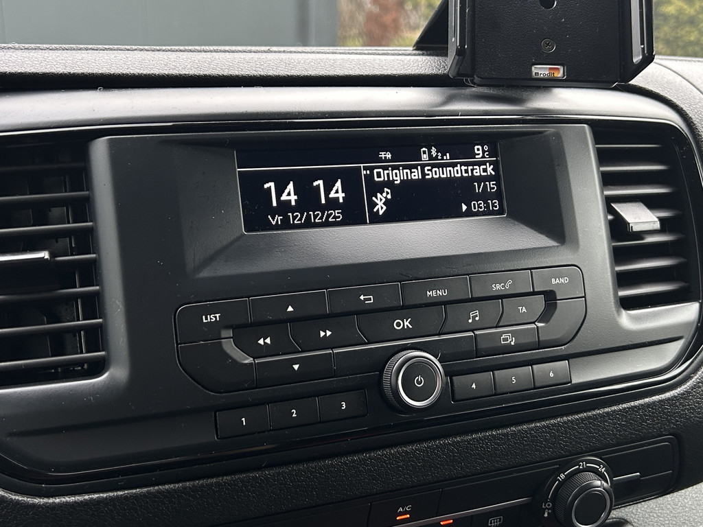 Peugeot Expert 2.0 BlueHDI 123 PK / L2H1 / 53.588 KM !! / AIRCO / CRUISE / ACHTERKLEP / 2x SCHUIFDEUR / BLUETOOTH / 3-ZITS 17