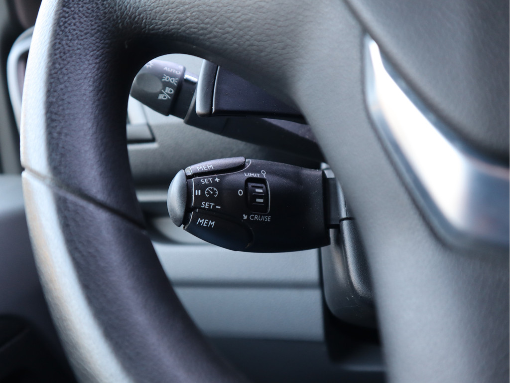 Peugeot Expert 2.0 BlueHDI 177pk Automaat Euro 6 - L3 Extra lang - Navi - Trekhaak 16