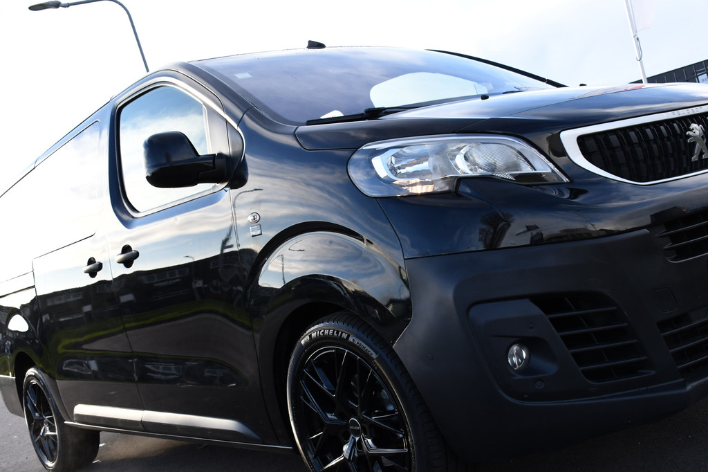 Peugeot Expert 2.0 BlueHDI 180 DC Black Edition MARGE! 360 Camera, Carplay, 177pk, Automaat, 2 x Schuifdeur, Cruise, Trekhaak, Navi, Head-up, Uniek! 17