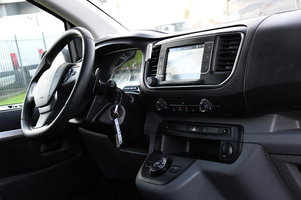 Peugeot Expert 2.0 BlueHDI 180 DC Black Edition MARGE! 360 Camera, Carplay, 177pk, Automaat, 2 x Schuifdeur, Cruise, Trekhaak, Navi, Head-up, Uniek! 19