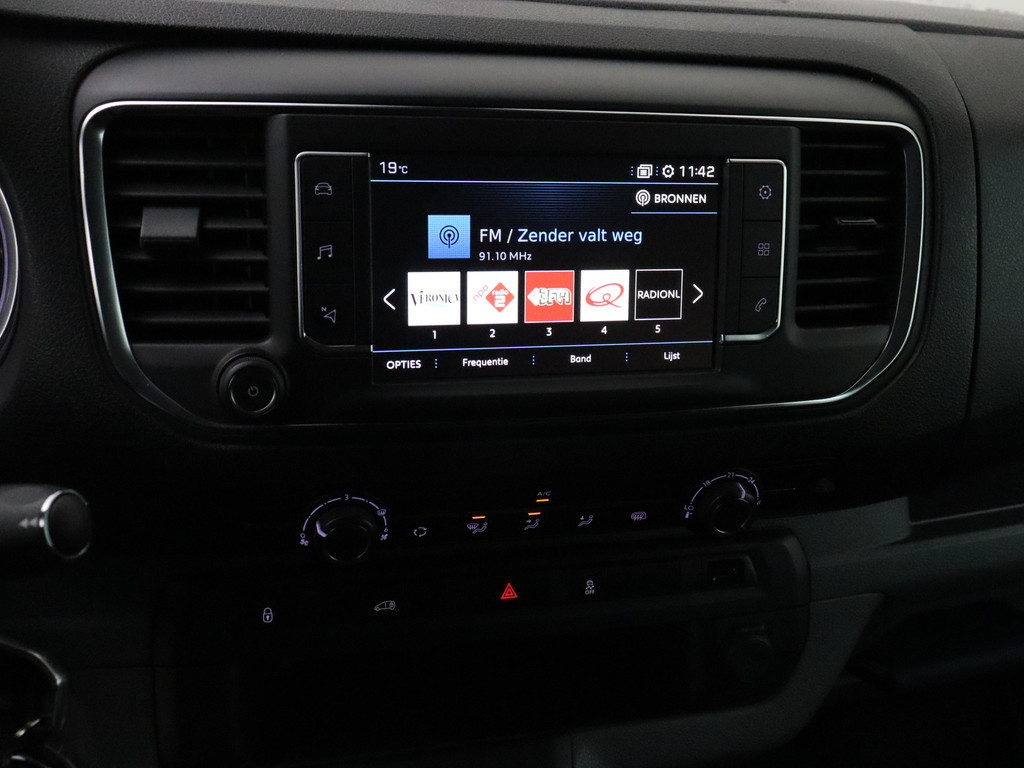 Peugeot Expert 2.0 BlueHDI 180PK Automaat Premium Pack | Navigatie | Camera Airco | Cruise | 3-Persoons 17