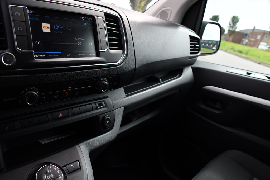 Peugeot Expert 2.0 BlueHDI L3 PB Edition DC Cruise, Carplay. Automaat, 2 x Schuifdeur, Sensoren, 120pk, Multimedia, Uniek! 19