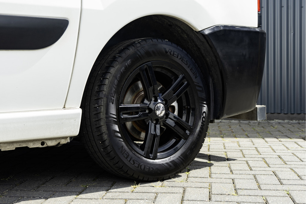 Peugeot Expert 2.0HDI 130PK | L1H1 | Camera | Omvormer | Inrichting | Cruise | PDC 12