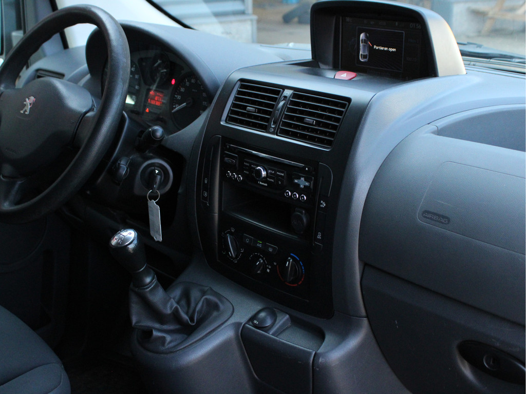 Peugeot Expert 227 1.6 HDI L1H1 Navteq 2, 3 Zitplaatsen Trekhaak, Navigatie, Cruise Control, Bluetooth, Airco 17