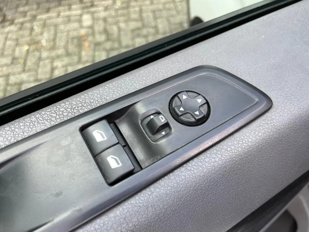 Peugeot Expert 231L 2.0 BlueHDI 120 Premium 7