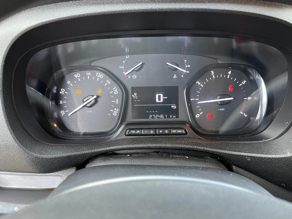 Peugeot Expert 231L 2.0 BlueHDI 120 Premium 9