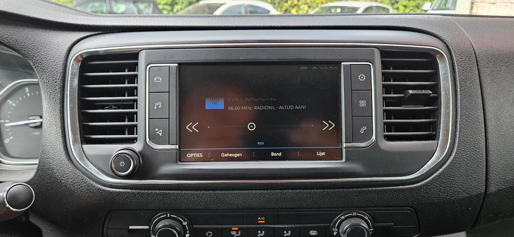 Peugeot Expert 231S 2.0 BlueHDI 120 Premium Airco! Cruise Control! 3-Zitplaatsen! Navigatie! NAP! 122PK! 12