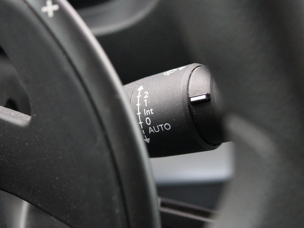 Peugeot Expert Standard Asphalt 2.0 BlueHDI 145PK EAT8 Automaat Navigatie, Trekhaak, Achteruitrijcamera, Parkeersensor Achter, Climate Control, Cruise Control, Lederen Bekleding 20