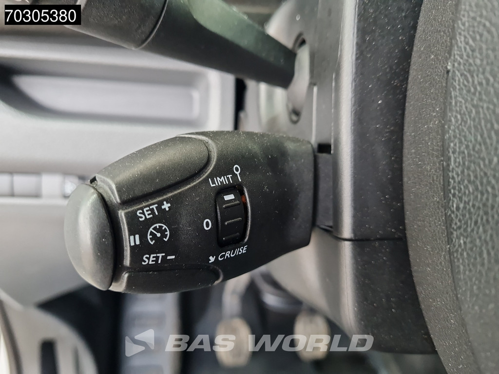 Peugeot Expert 95PK L2H1 Airco Cruise Parkeersensoren APK 07-2026 Euro6 L2 Airco Cruise control 17