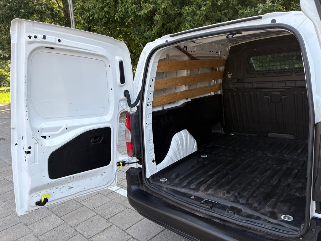 Peugeot Partner 1.2 BENZINE|NAP|airco|cruise|apple carplay|benzine-motor|navi|parkeersensoren achter|EURO6 10