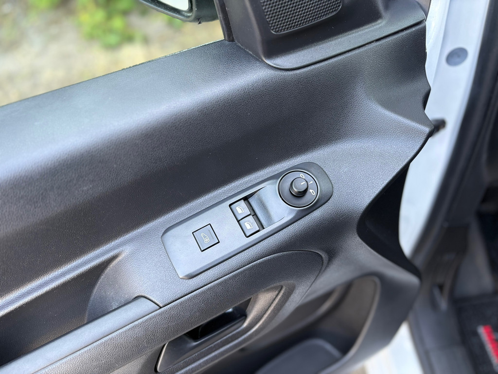 Peugeot Partner 1.2 BENZINE|NAP|airco|cruise|apple carplay|benzine-motor|navi|parkeersensoren achter|EURO6 16