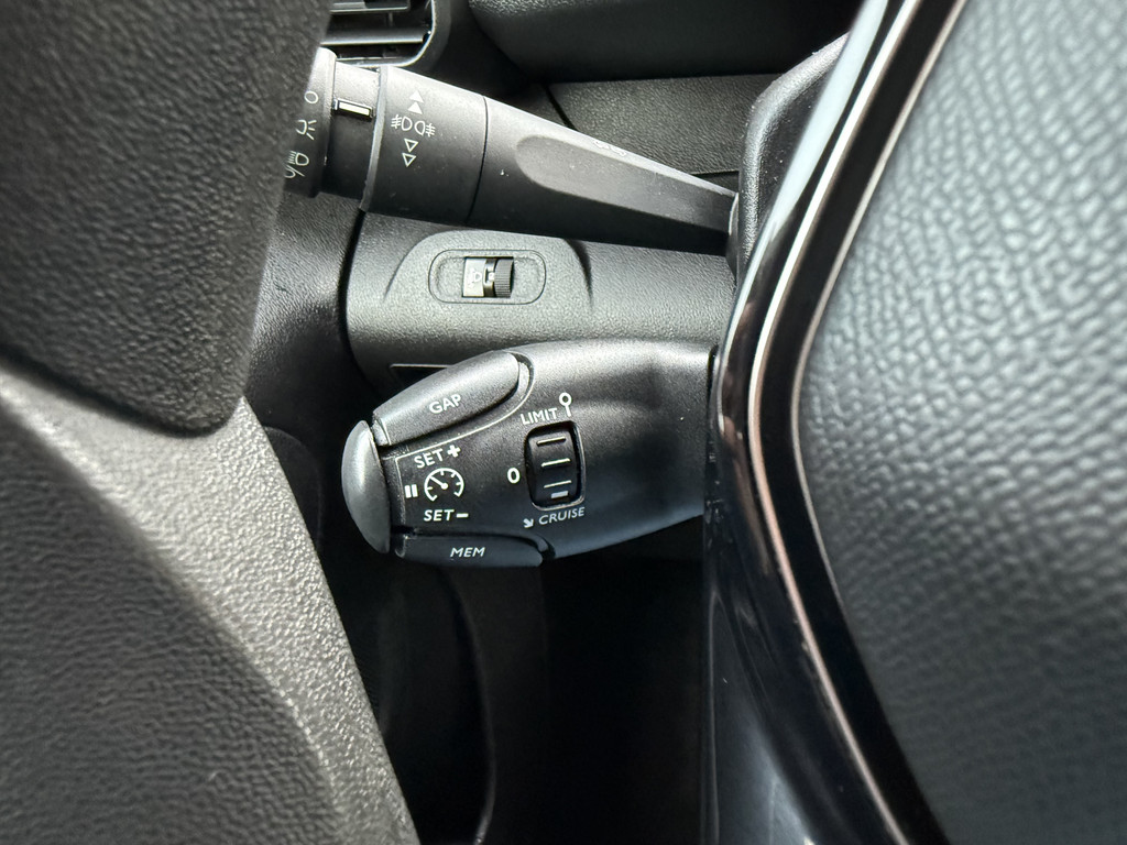 Peugeot Partner 1.5 BlueHDI 131 PK / L1H1 / ADAPTIVE CRUISE / 3-ZITS / CAMERA / TREKHAAK / KEYLESS / LMV 12