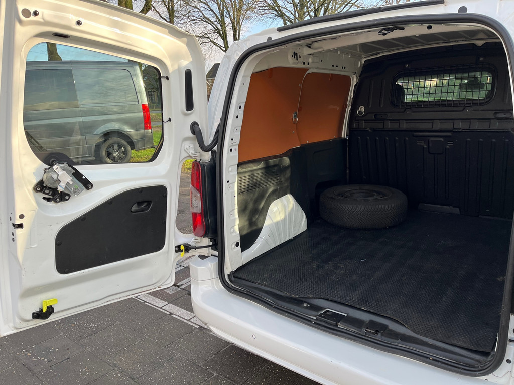 Peugeot Partner 1.5 BlueHDI Premium|EURO6|Navigatie|airconditioning|cruise control|NAP|parkeersensoren|elektrisch pakket 9