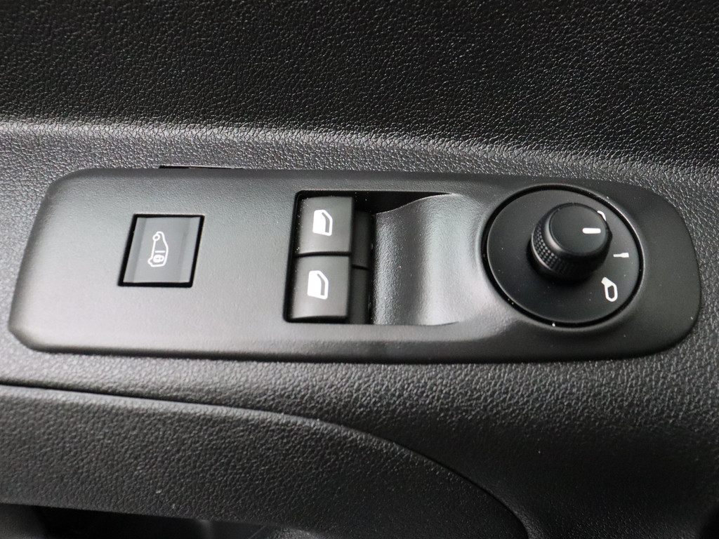 Peugeot Partner 1.5BlueHDI Premium | Navigatie | Airco | Cruise | Betimmering 8