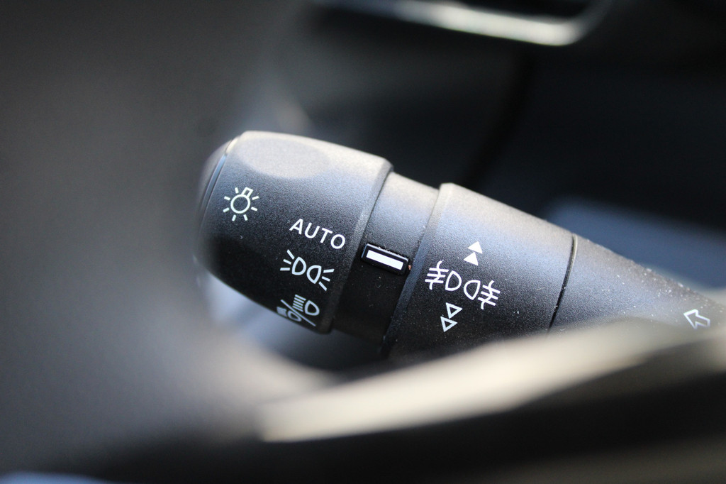 Peugeot Partner 1.5 BlueHDi 100PK S&S L1 Navigatie, Achteruitrijcamera, Trekhaak, Dab, Bluetooth, Parkeersensoren voor & achter 18