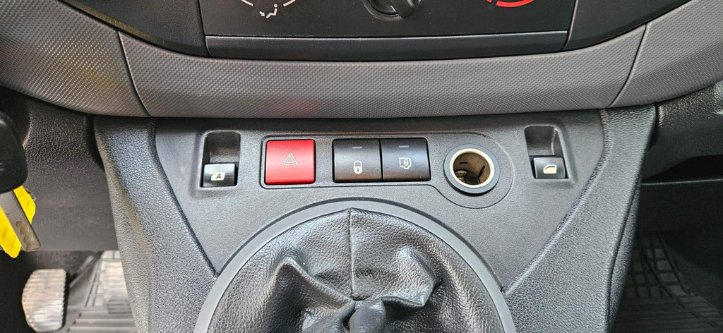 Peugeot Partner 120 1.6 BlueHDi 75 L1 XR Trekhaak! Schuifdeur! NAP! Marge! 10