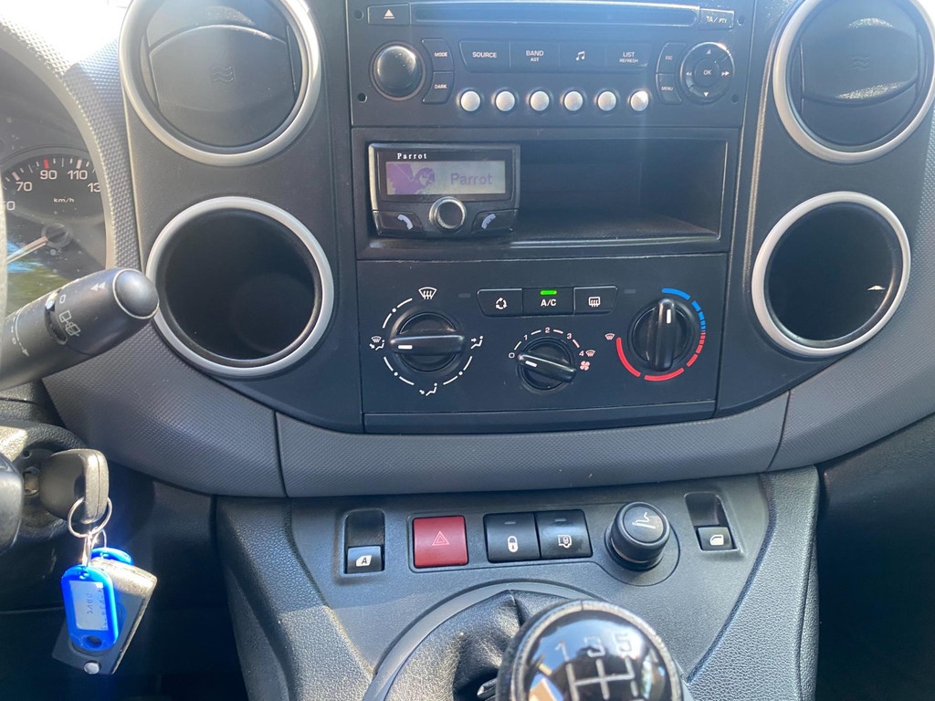 Peugeot Partner 120 1.6 HDI * 107.348 KM NAP * Airco * Euro5 * Elek Ramen * Imperiaal * Rijdt en Schakelt Goed * 10