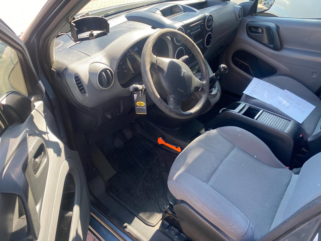 Peugeot Partner 120 1.6 HDI * 107.348 KM NAP * Airco * Euro5 * Elek Ramen * Imperiaal * Rijdt en Schakelt Goed * 8