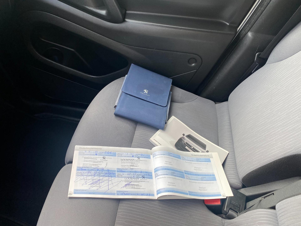 Peugeot Partner 120 1.6 HDi * Airco * 2015 * Euro5 * 3Zits * Navigatie * PDC * APK 16-9-2026 * Zijdeur * Nette Auto * NAP * 11