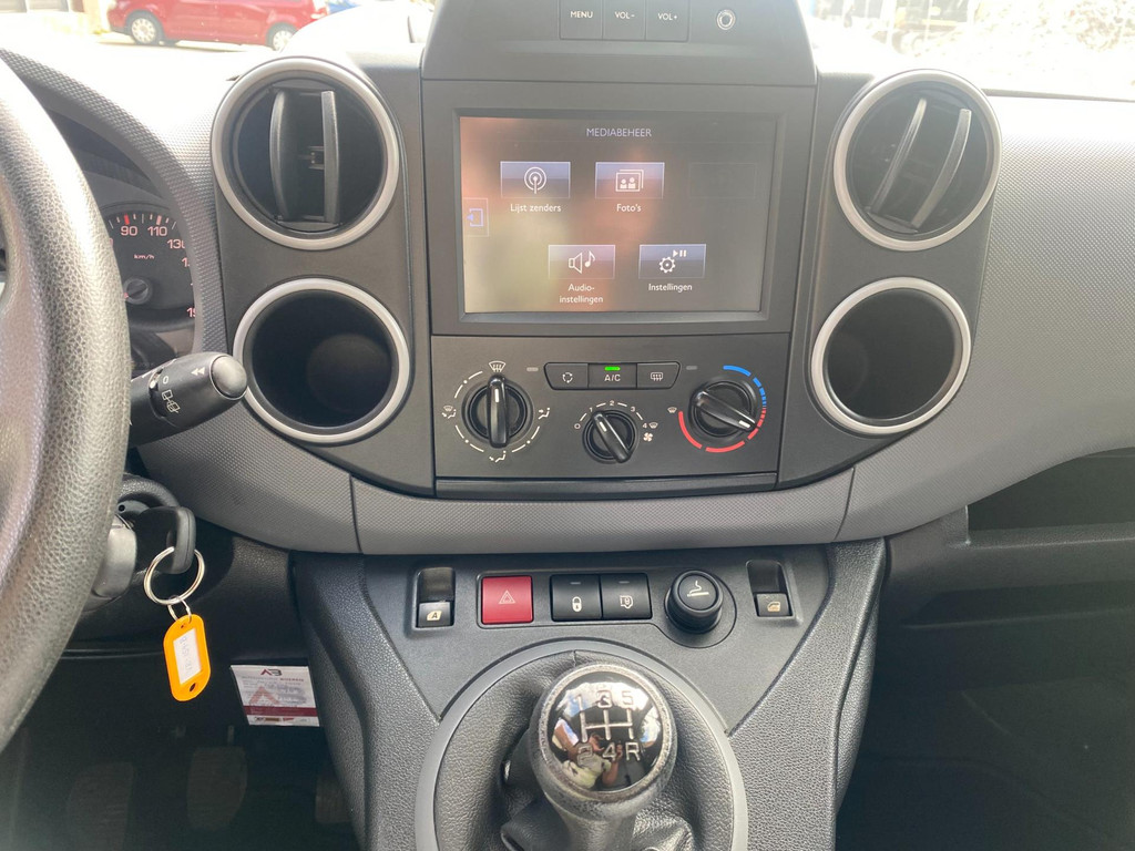 Peugeot Partner 120 1.6 HDi * Airco * 2015 * Euro5 * 3Zits * Navigatie * PDC * APK 16-9-2026 * Zijdeur * Nette Auto * NAP * 8