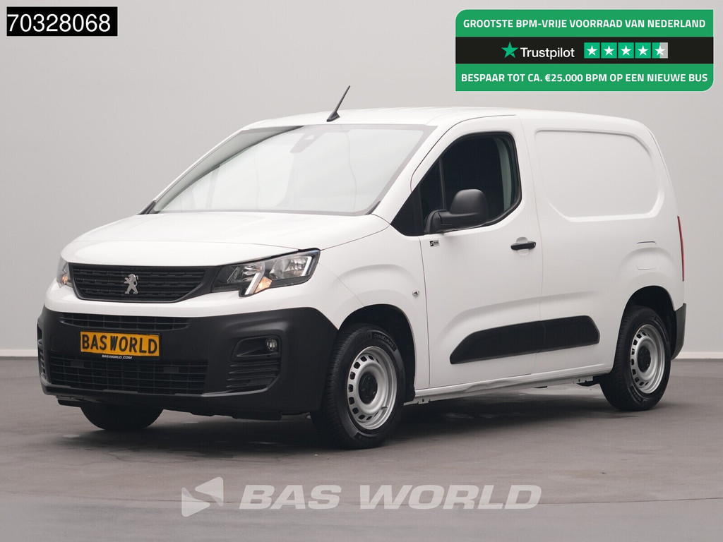 Peugeot Partner 110pk Benzine L1H1 Trekhaak Navi Airco Cruise Parkeersensoren Euro6 L1 Kompakt Airco Trekhaak Cruise control