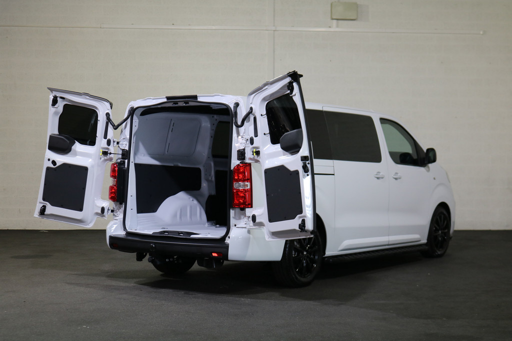 Peugeot e-Expert EV L3 75 kWh Airco Navigatie Trekhaak Black Line 12