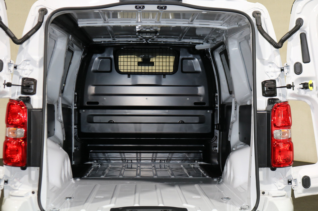 Peugeot e-Expert EV L3 75 kWh Airco Navigatie Trekhaak Black Line 14