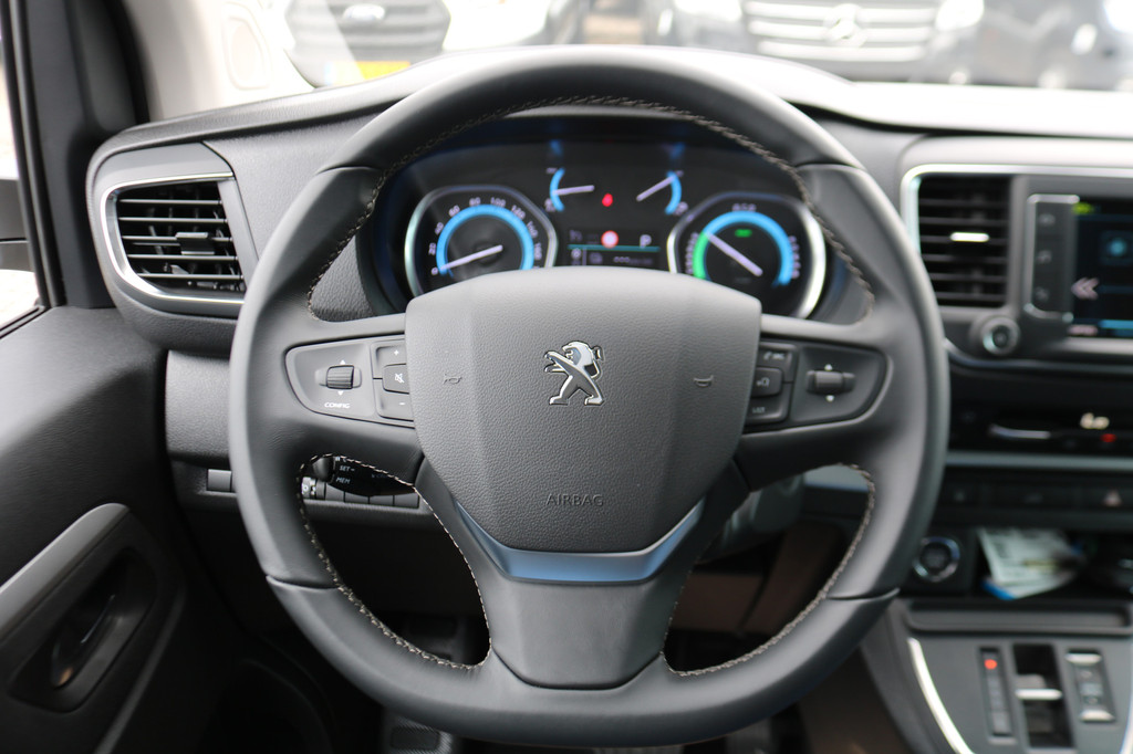 Peugeot e-Expert EV L3 75 kWh Airco Navigatie Trekhaak Black Line 19