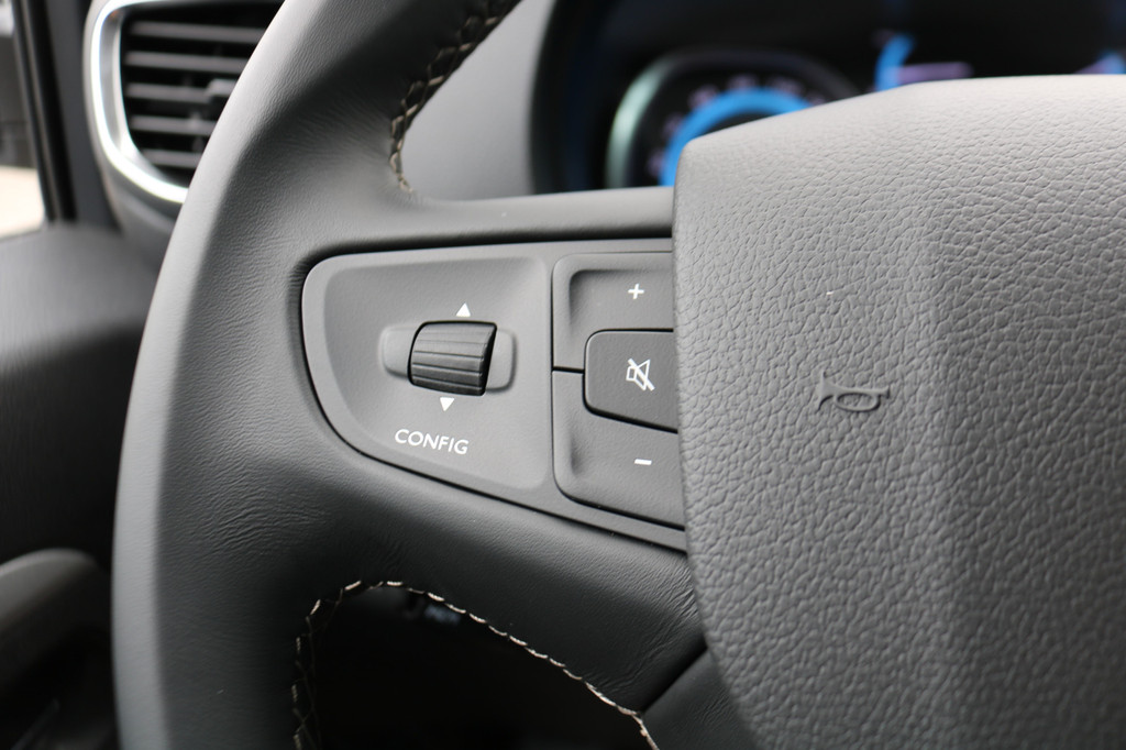 Peugeot e-Expert EV L3 75 kWh Airco Navigatie Trekhaak Black Line 20