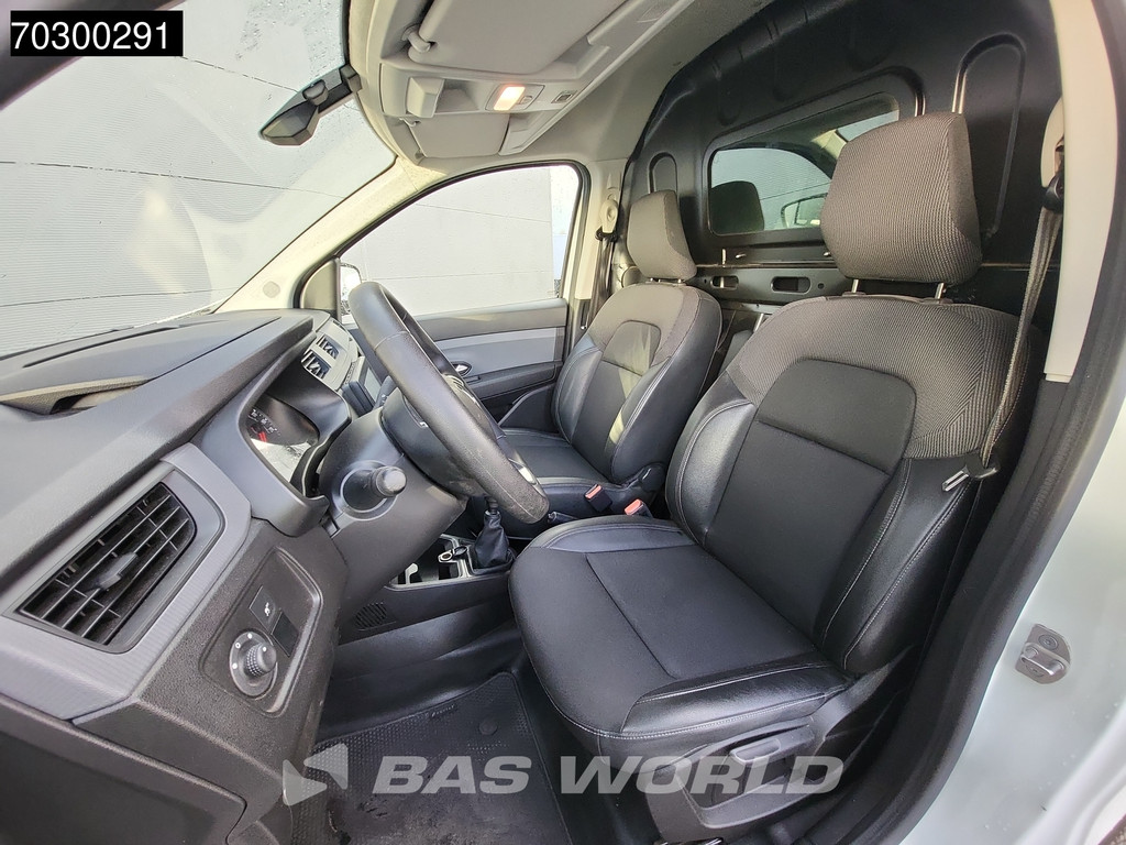 Renault 1.5 dCi 75 Comfort Trekhaak L1H1 Navi LED Airco Cruise Parkeersensoren 7inch-Display CarPlay APK 07-2026 Euro6 L1 Airco Trekhaak Cruise control 11