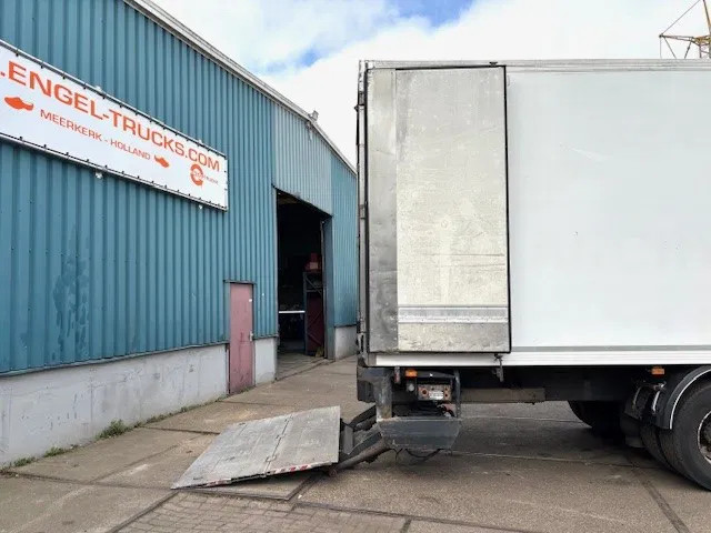 Renault D 19 D320 SLEEPERCAB 4x2 LAMBERET / THERMOKING (EURO 6 / RETARDER / AUTOMATIC GEARBOX / AIRCONDITIONING) 10