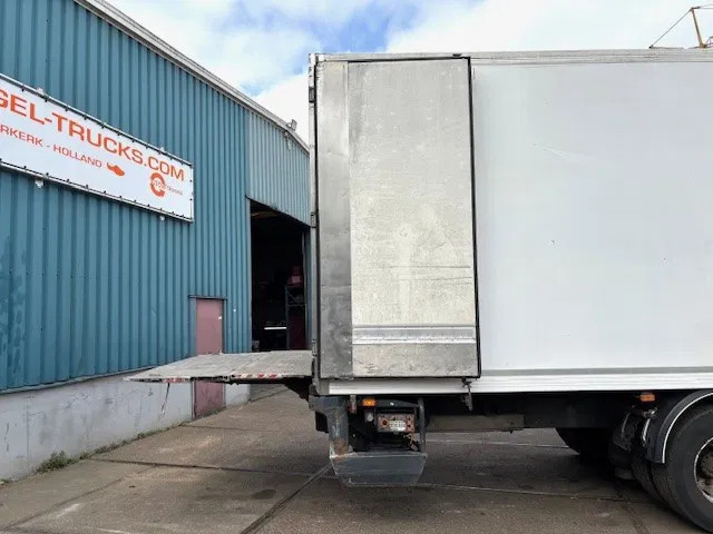 Renault D 19 D320 SLEEPERCAB 4x2 LAMBERET / THERMOKING (EURO 6 / RETARDER / AUTOMATIC GEARBOX / AIRCONDITIONING) 9