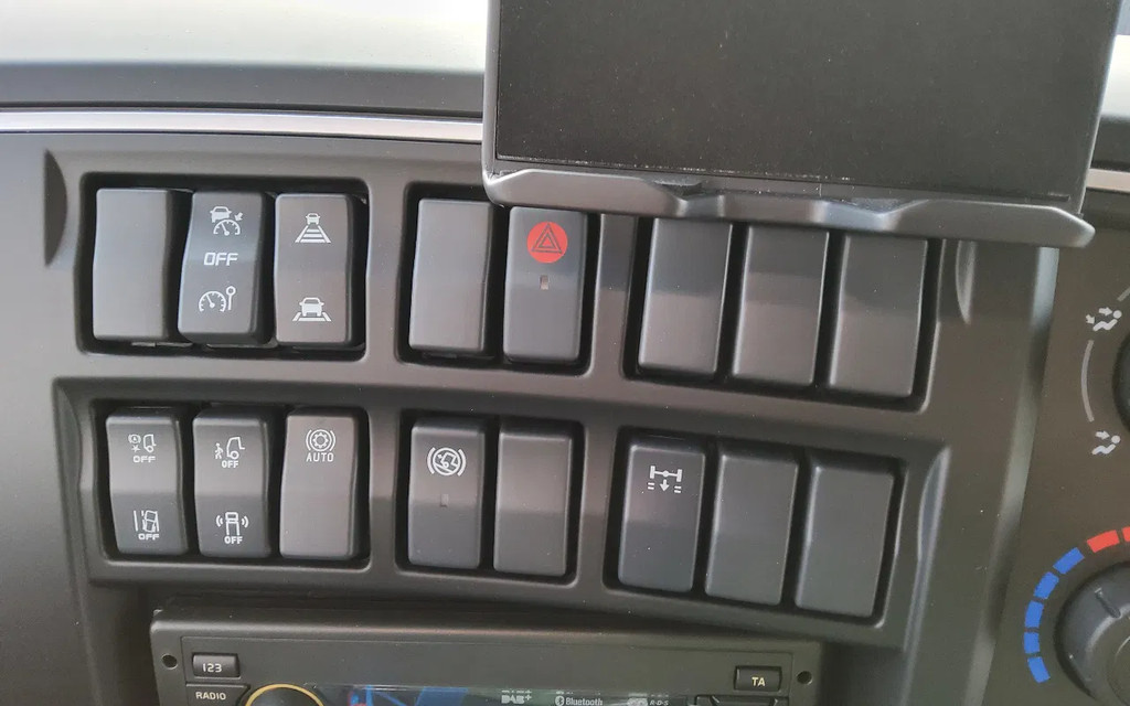 Renault D 280 P 4x2 CHASSIS 12 TON MED RUIME CABINE - EURO 6 - 18-BZT-7 17