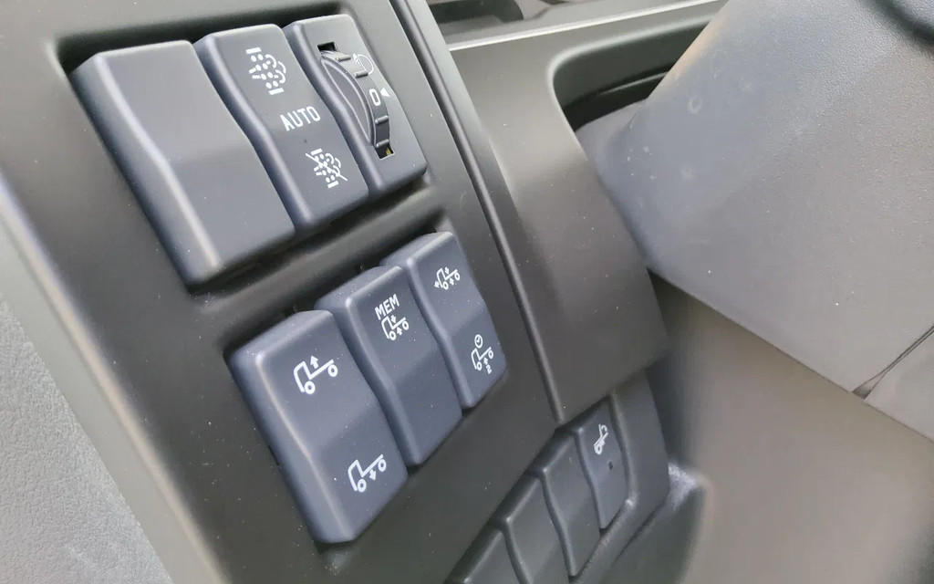 Renault D 280 P 4x2 CHASSIS 12 TON MED RUIME CABINE - EURO 6 - 18-BZT-7 18