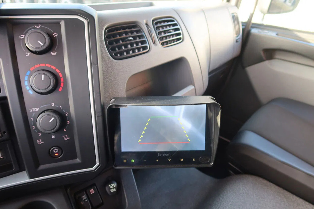 Renault D250 Bakwagen + Laadklep Deuren 12