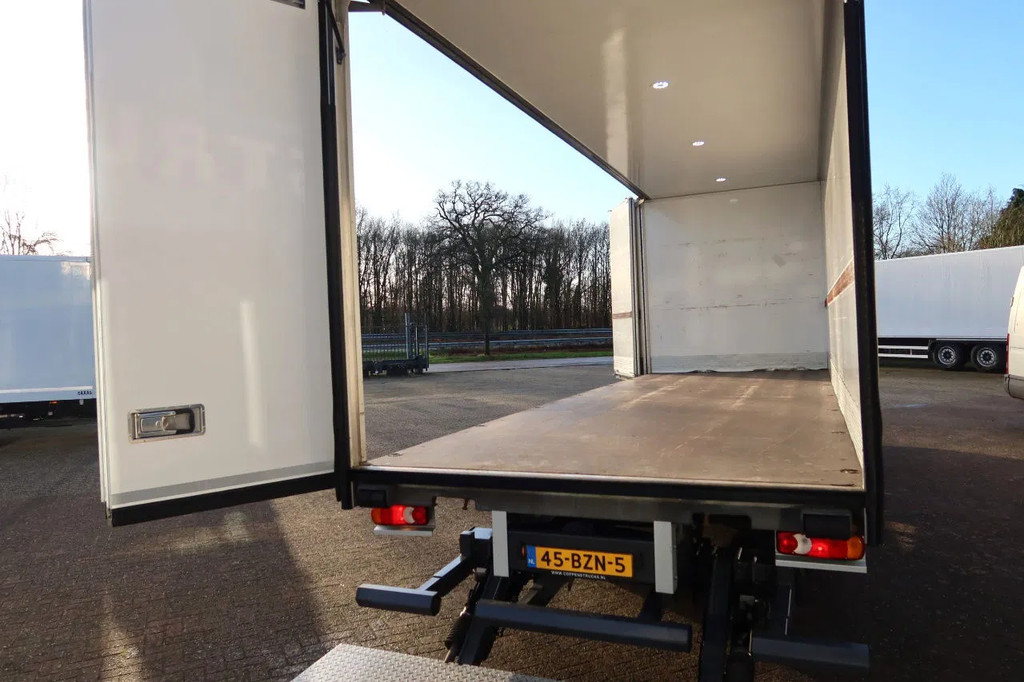 Renault D250 Bakwagen + Laadklep Deuren 16