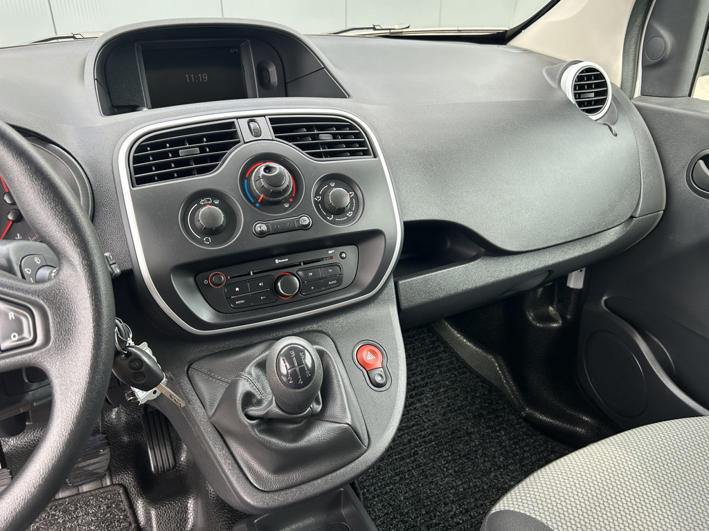 Renault Kangoo 1.5 dCi / L1H1 / 1e EIG. / 42.769 KM!! / AIRCO / CRUISE / NAVI / TREKHAAK / BLUETOOTH 12